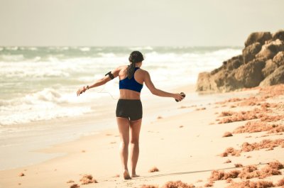 Sportief en hoorbewust: waarom een goede gehoortest belangrijk is voor actieve vrouwen